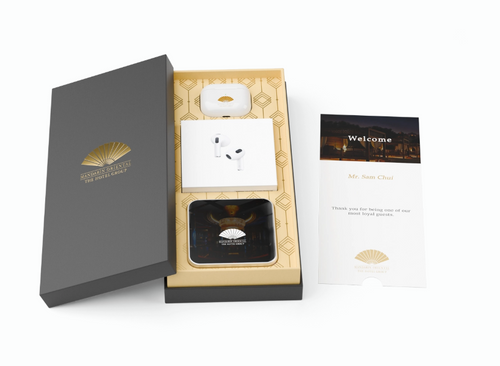 Apple AirPods 4 Gift Set